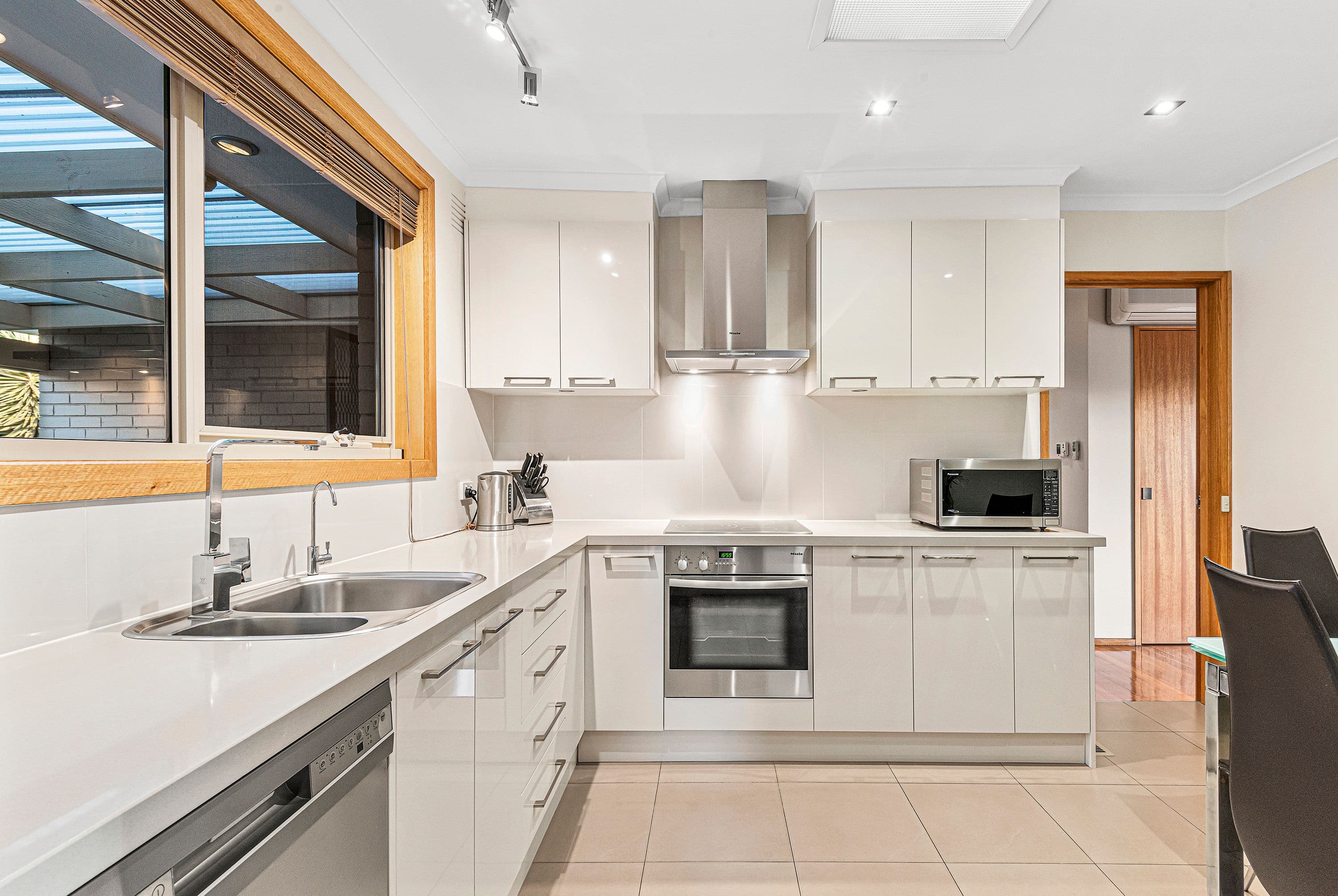 63 Albany Drive, Mulgrave VIC 3170, Mulgrave - Thumbnail 3