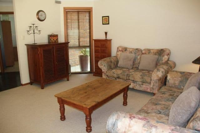 10 Swift Place, BURLEIGH WATERS QLD 4220, Burleigh Waters - Thumbnail 7