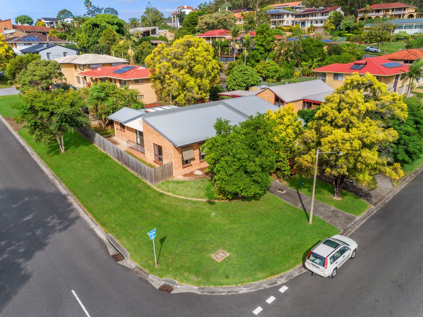 52 Thomas Street, Camp Hill QLD 4152, Camp Hill - Thumbnail 2