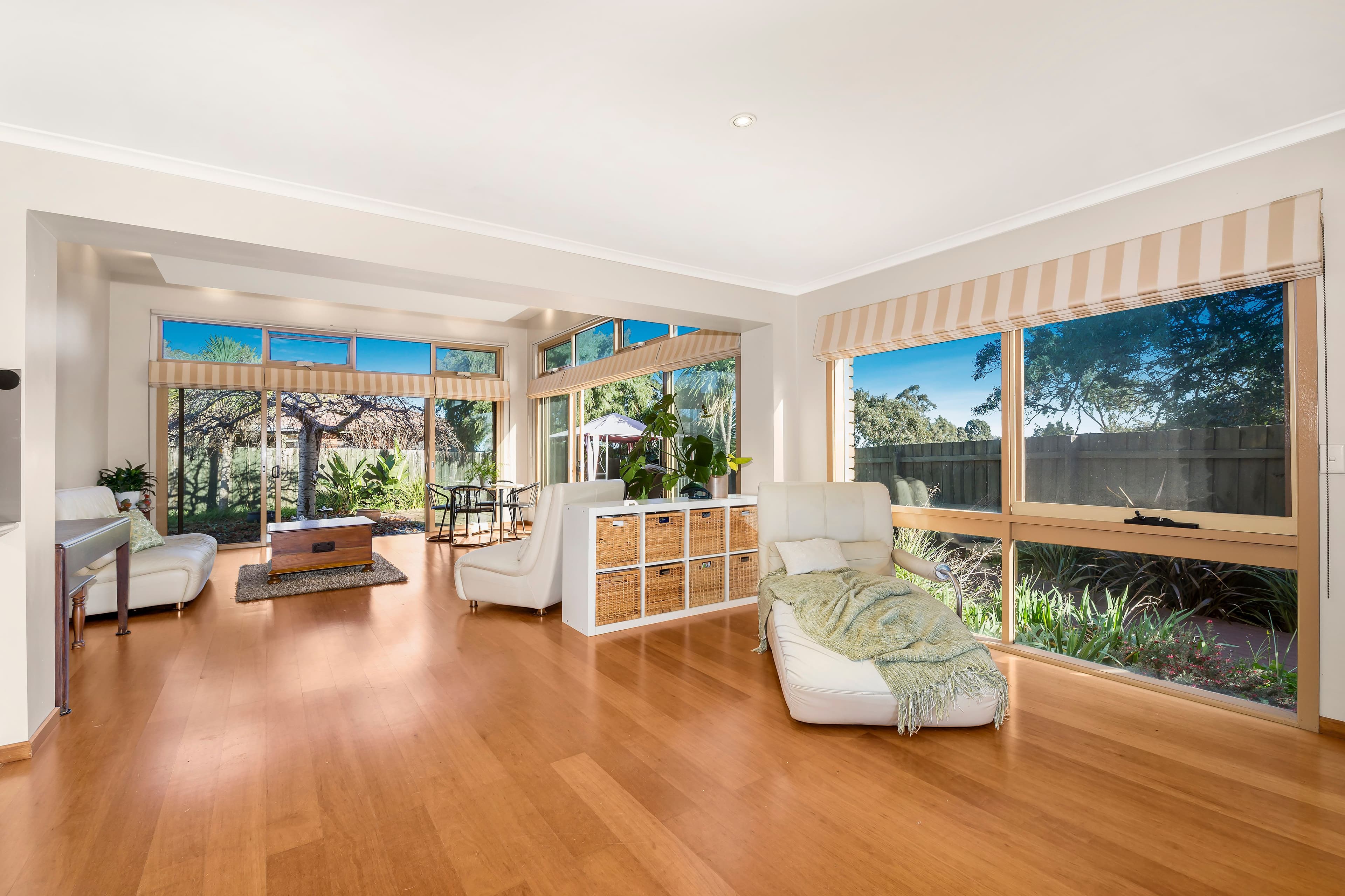 15 McLaughlin Crescent, Mill Park VIC 3082, Mill Park - Thumbnail 3