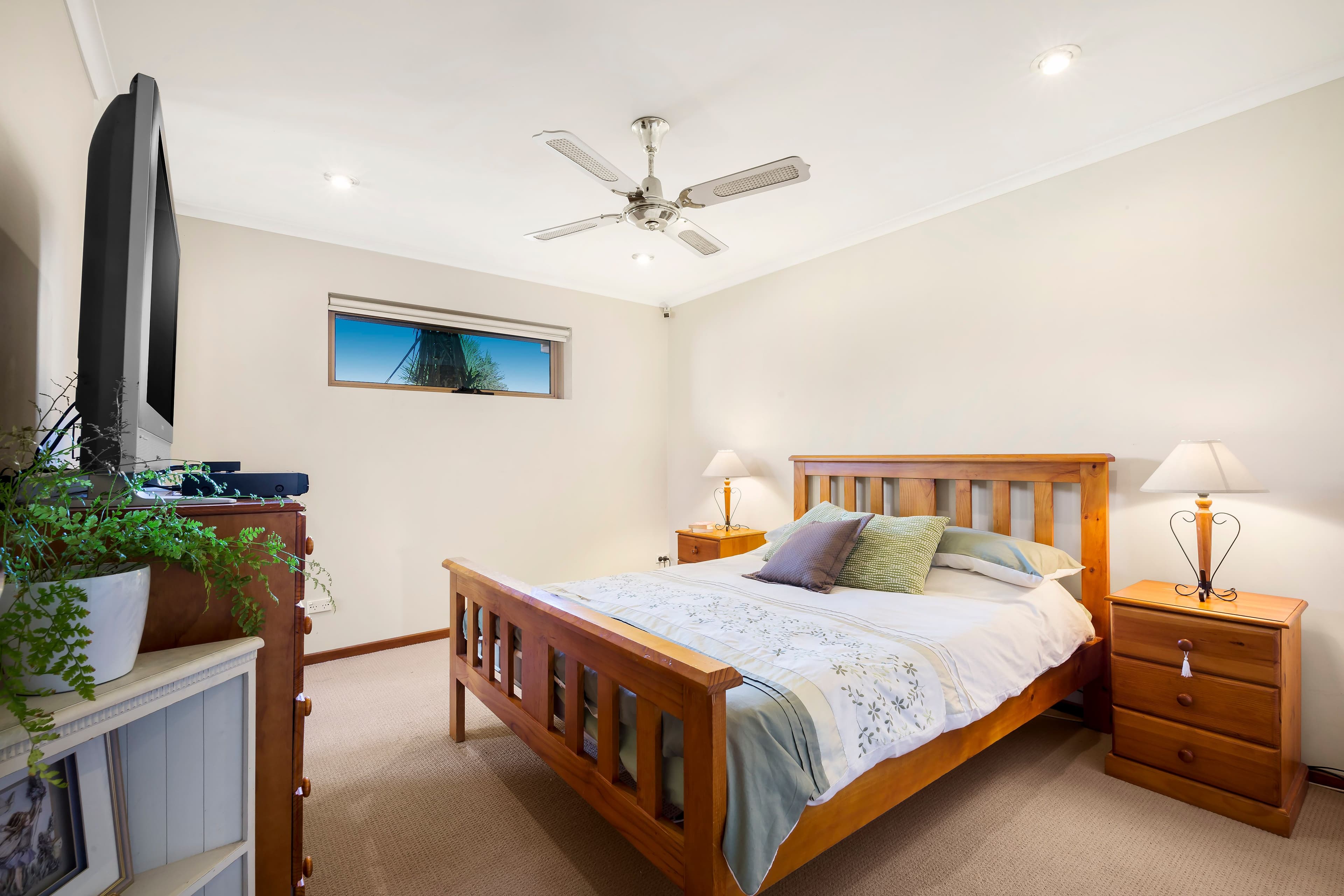 15 McLaughlin Crescent, Mill Park VIC 3082, Mill Park - Thumbnail 5