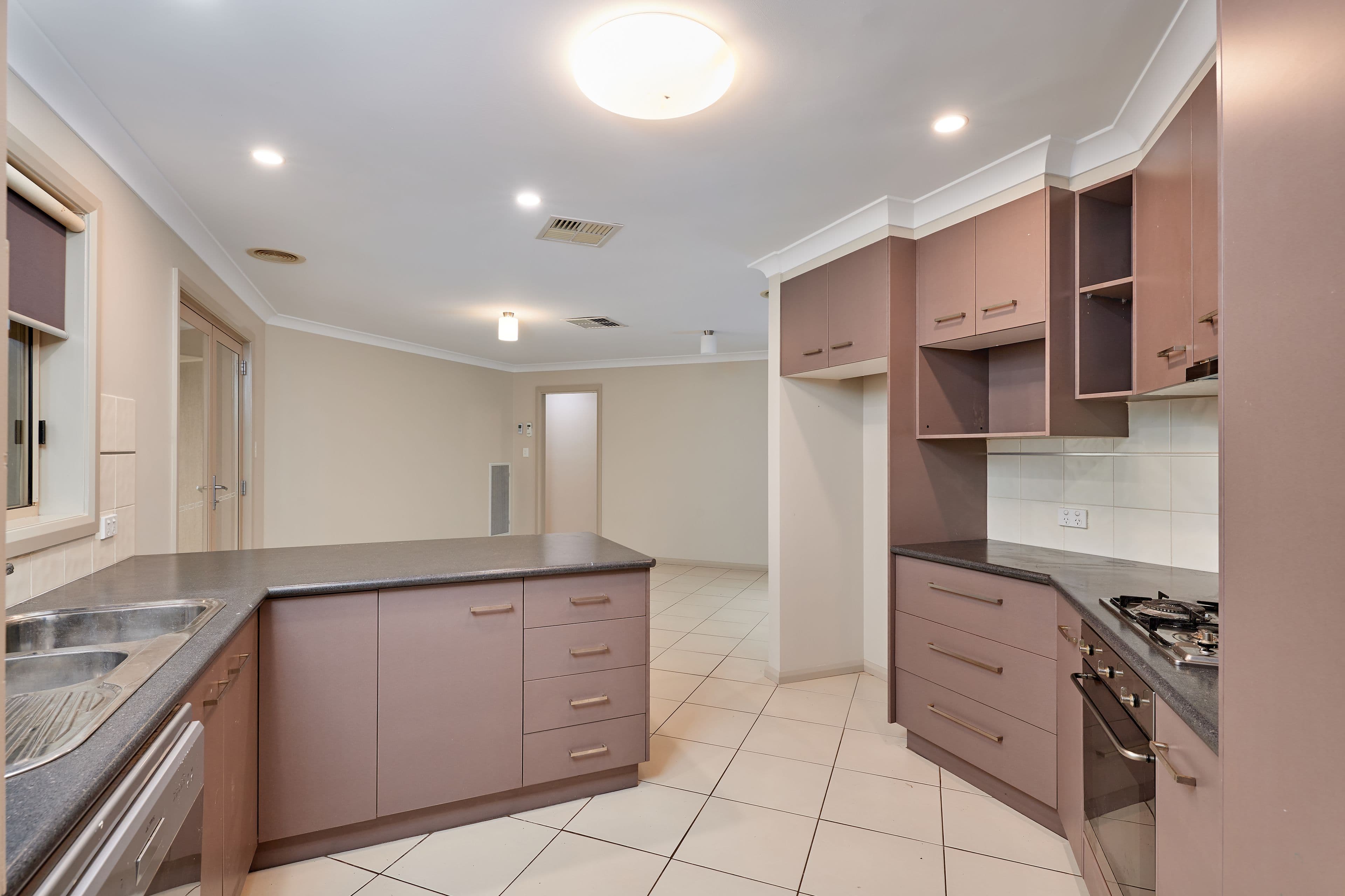 13-15 Methul Street, Coolamon NSW 2701, Coolamon - Thumbnail 2