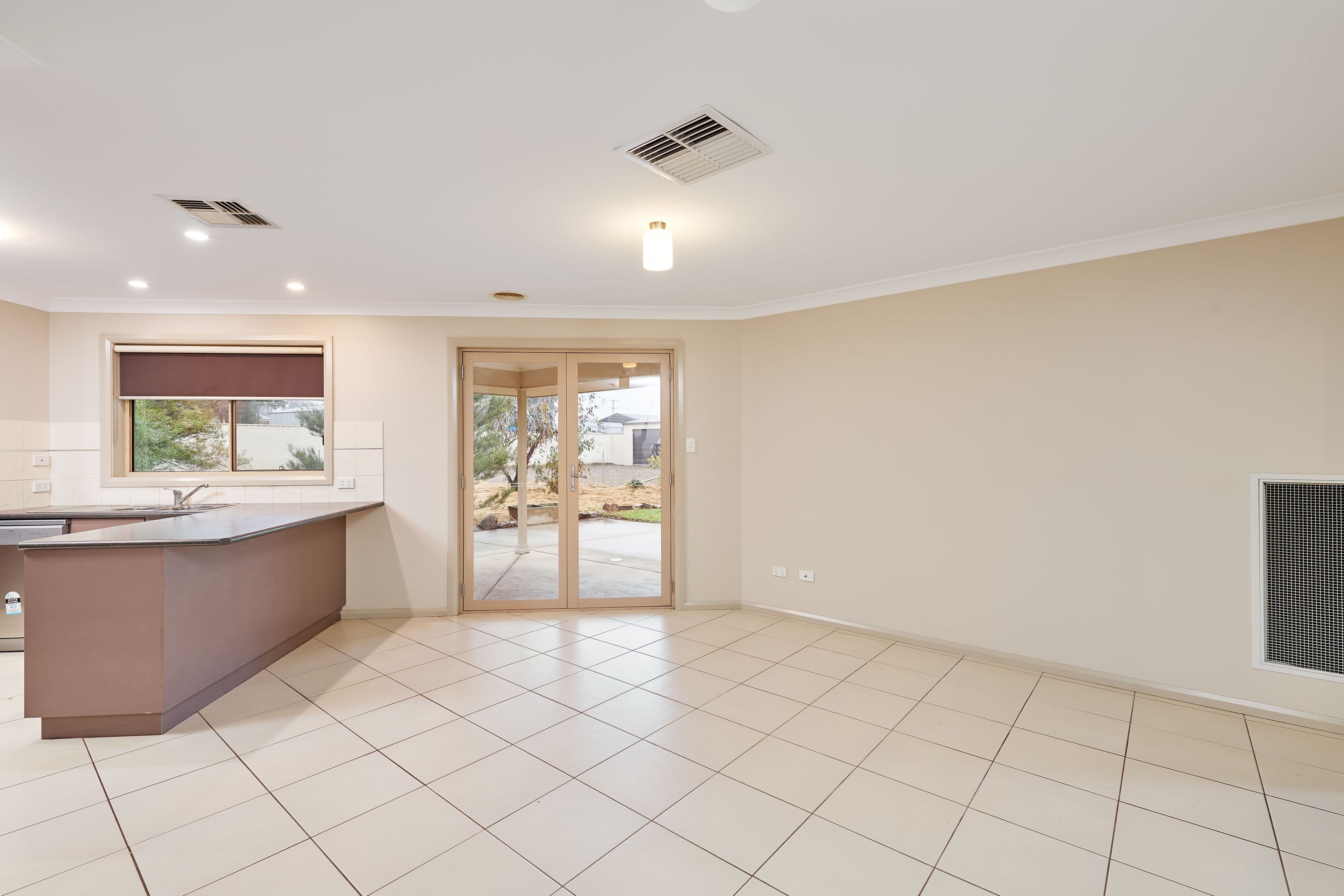13-15 Methul Street, Coolamon NSW 2701, Coolamon - Thumbnail 4