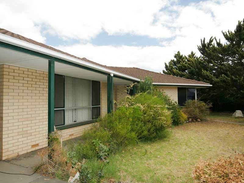 16 Foreman Place, Barden Ridge, Barden Ridge - Thumbnail 2