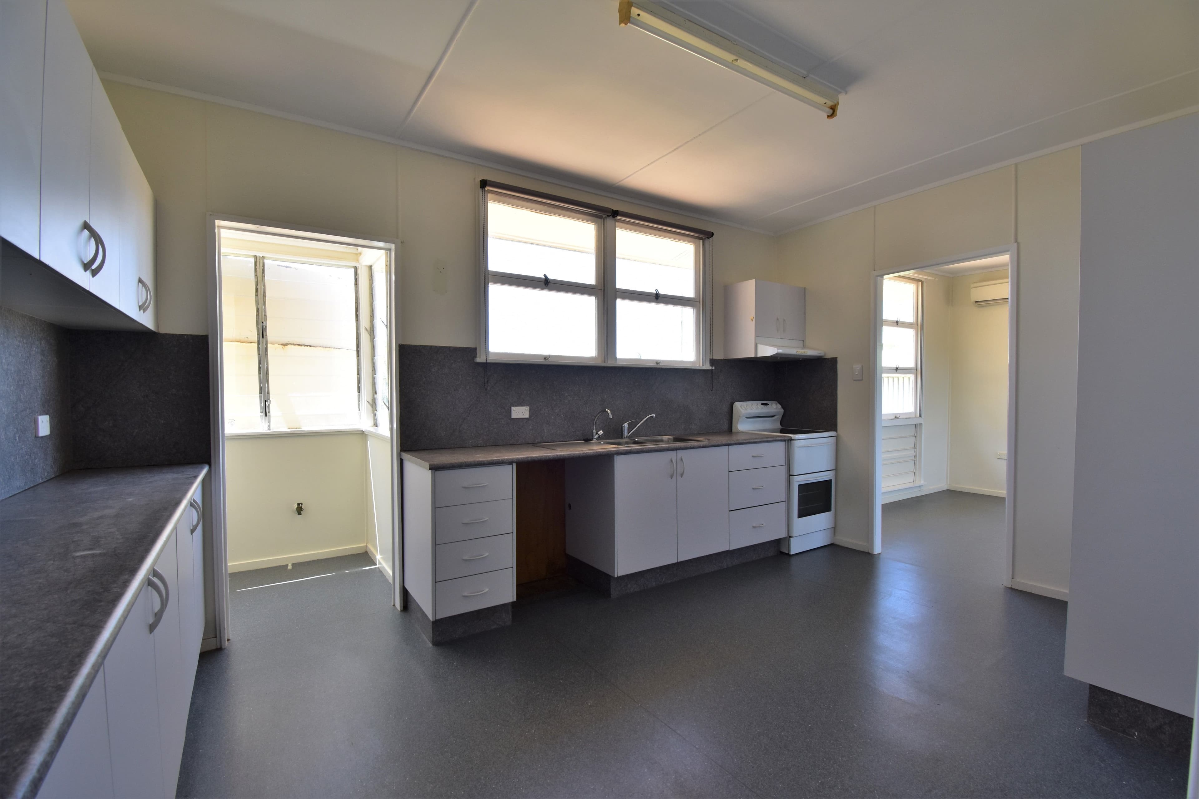 62 Plover Street, Longreach QLD 4730, Longreach - Thumbnail 3