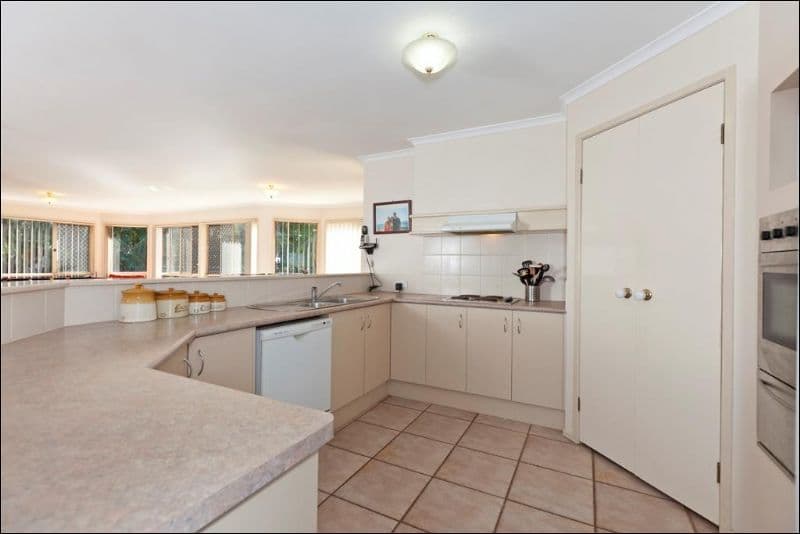 16 Irene Court, Redland Bay QLD 4165, Redland Bay - Thumbnail 7