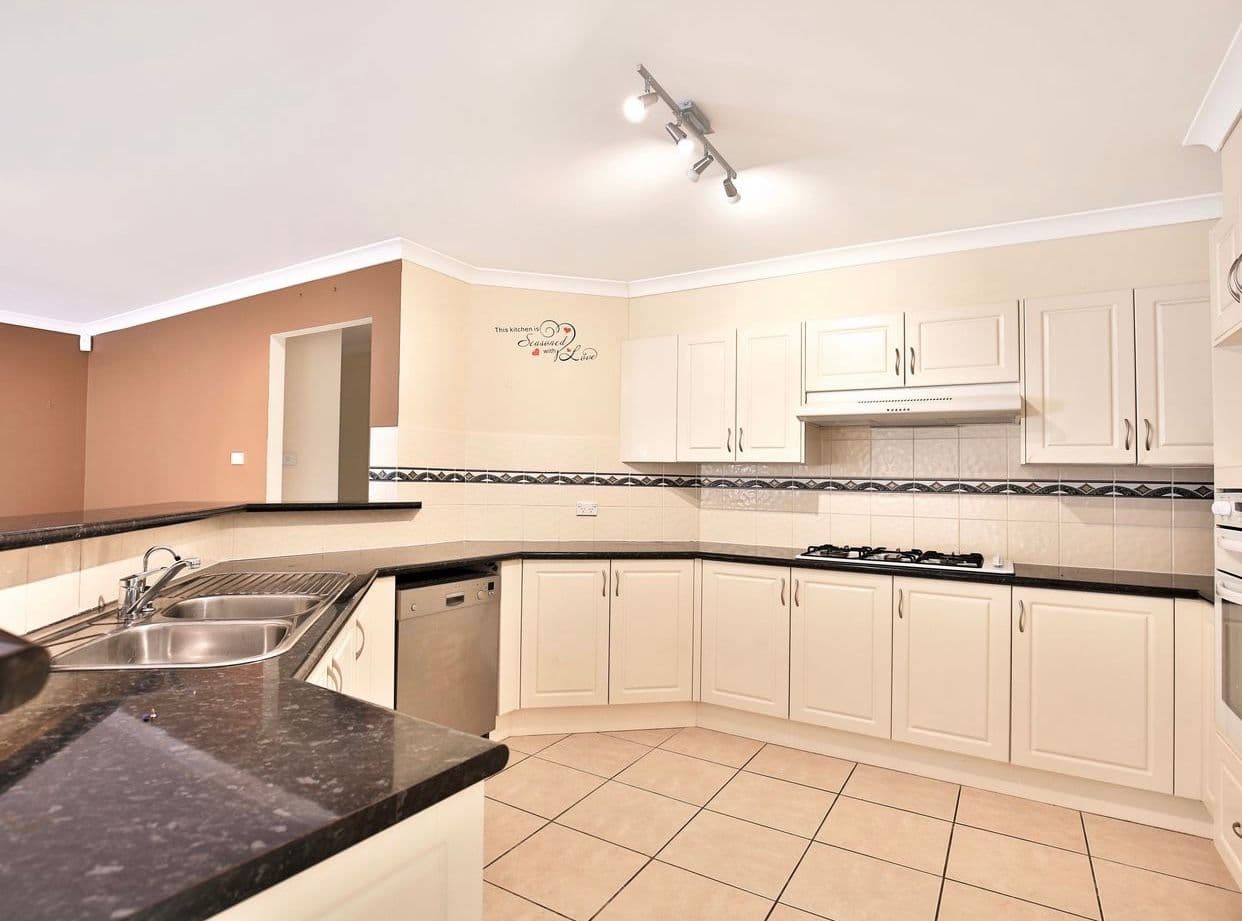44 Warrigal Street, Nowra - Thumbnail 3