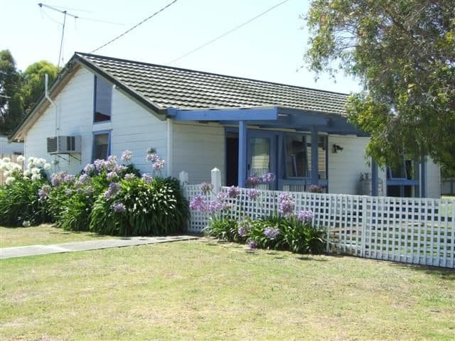 35 Phillip Island Road, NEWHAVEN VIC 3925, Newhaven - Image 1