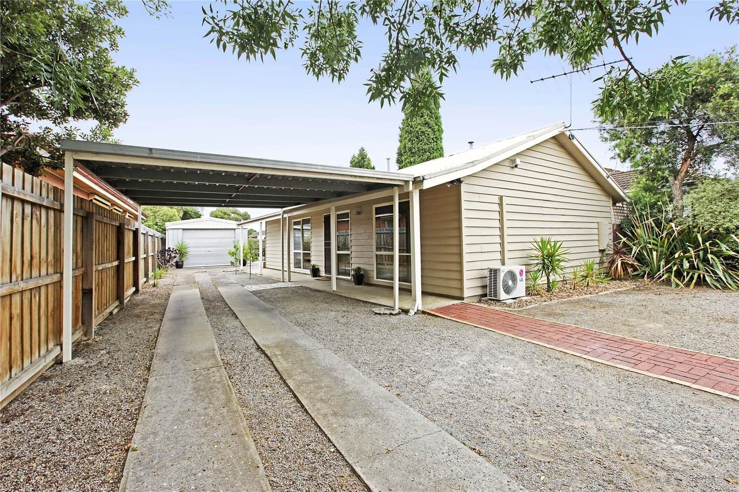 9 Rodbrough Crescent, CORIO VIC 3214, Corio - Thumbnail 2