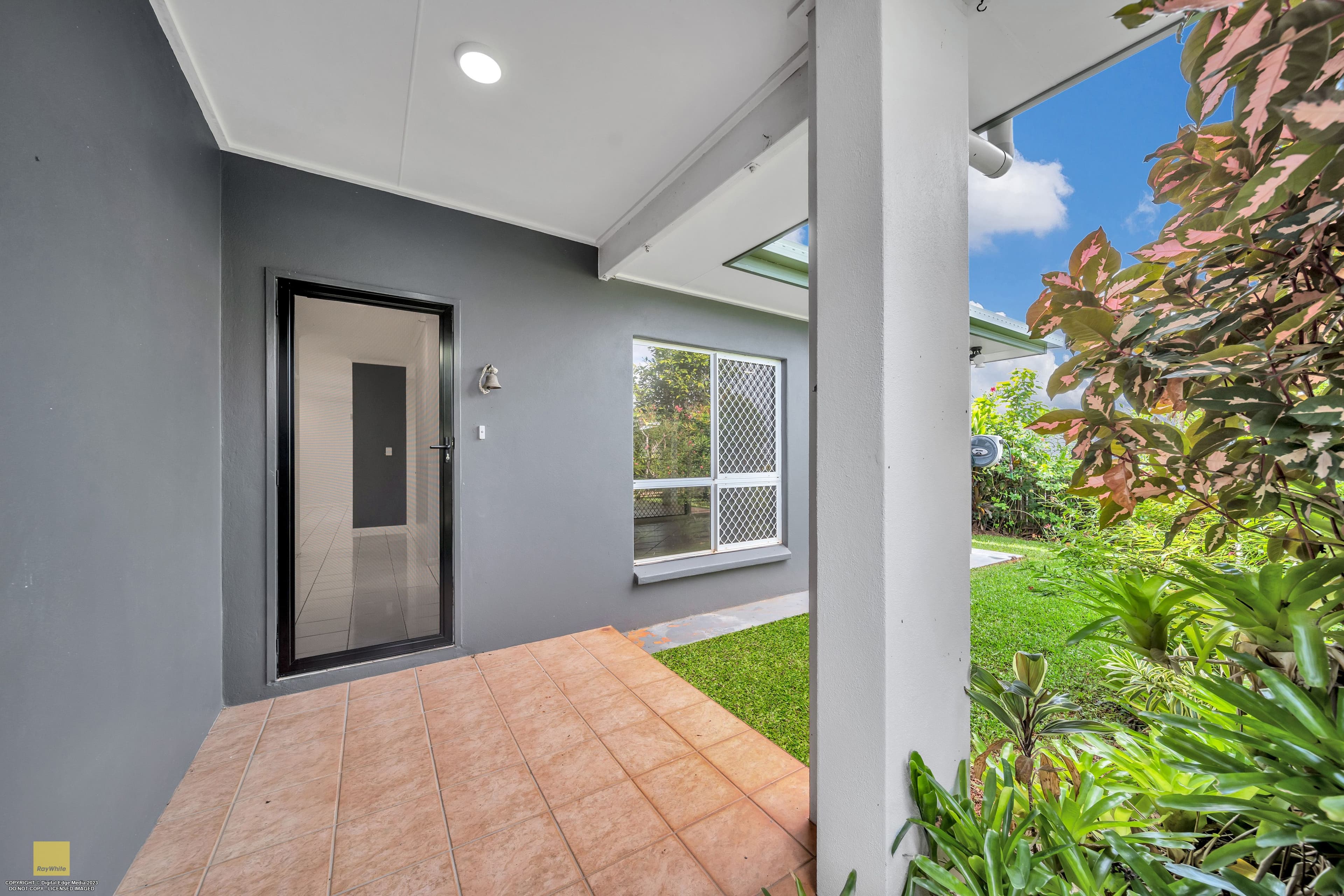 8 Bowen Street, Mount Sheridan QLD 4868, Mount Sheridan - Thumbnail 2
