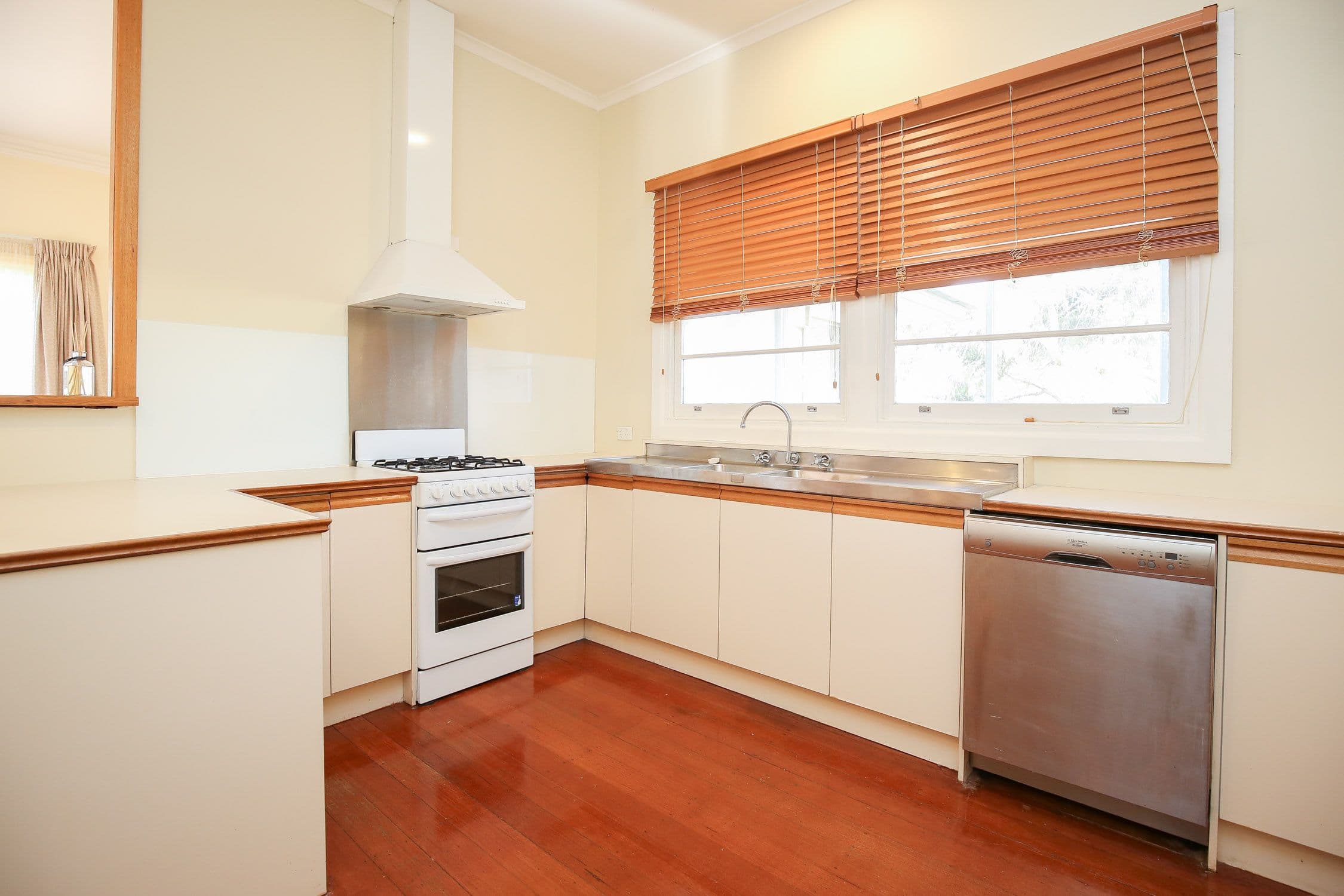4 Murray Avenue, Mildura VIC 3500, Mildura - Thumbnail 2