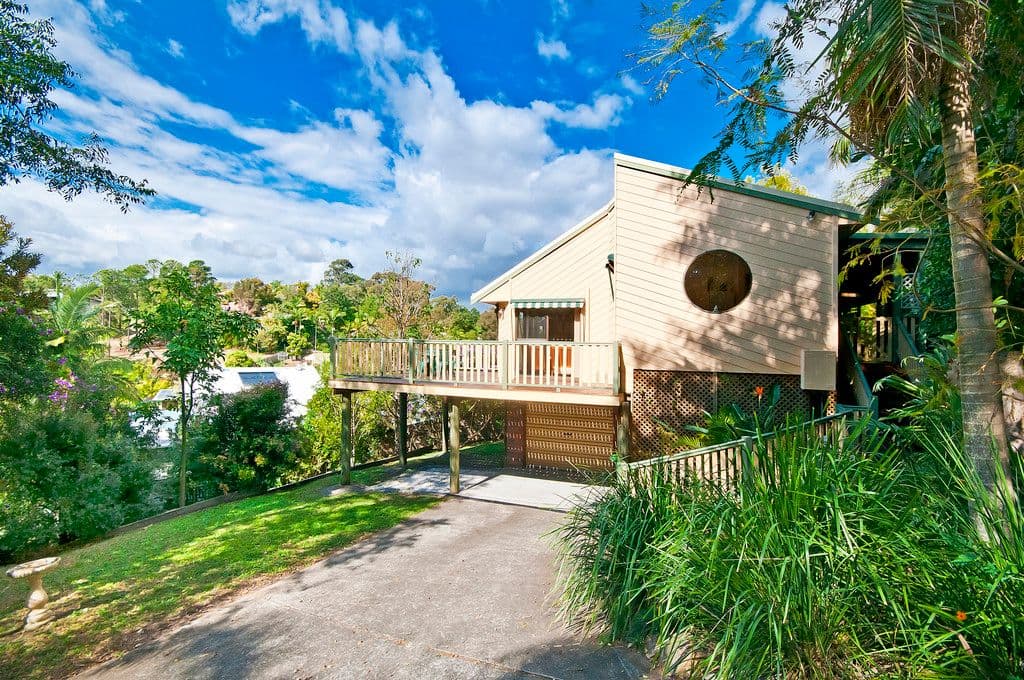 8 Jarrahdale Drive, ELANORA QLD 4221, Elanora - Thumbnail 2