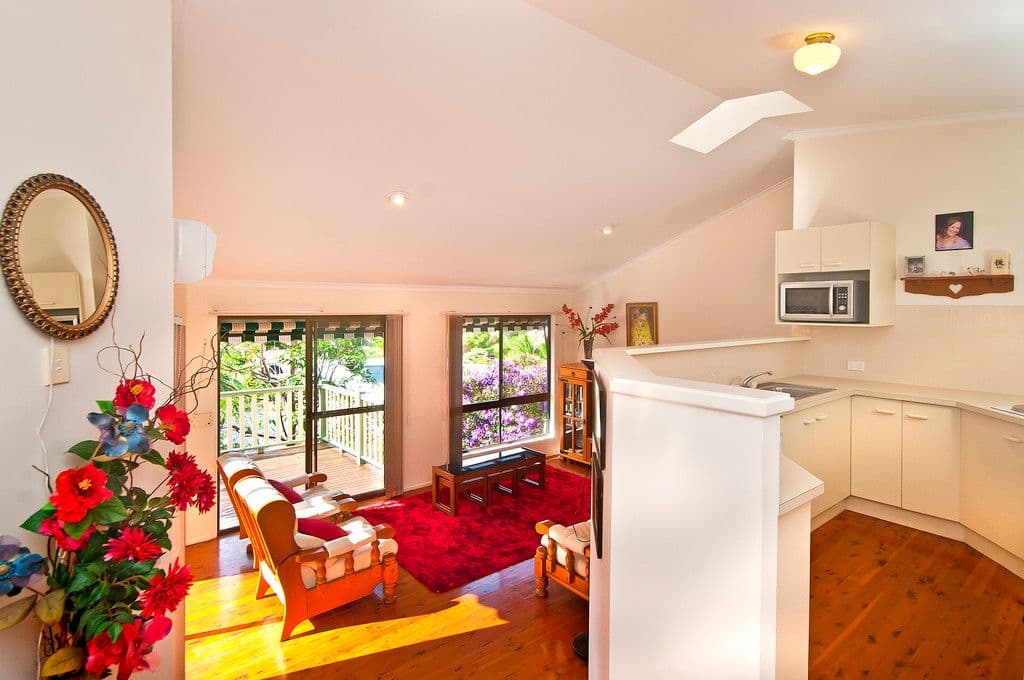 8 Jarrahdale Drive, ELANORA QLD 4221, Elanora - Thumbnail 6