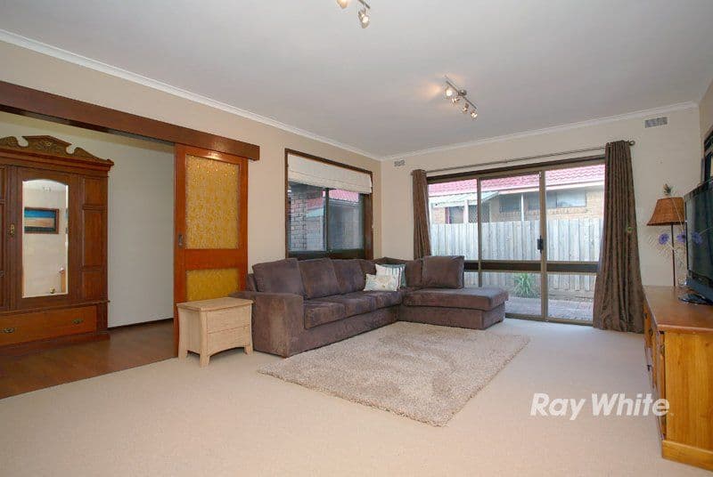 8 Fenfield Street, CRANBOURNE VIC 3977, Cranbourne - Image 1