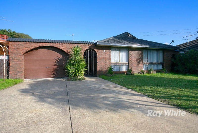 8 Fenfield Street, CRANBOURNE VIC 3977, Cranbourne - Thumbnail 2