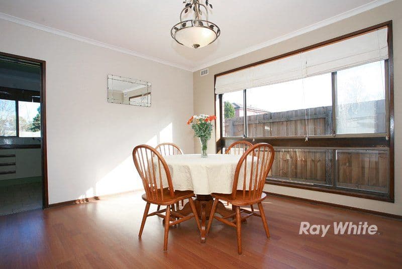 8 Fenfield Street, CRANBOURNE VIC 3977, Cranbourne - Thumbnail 4