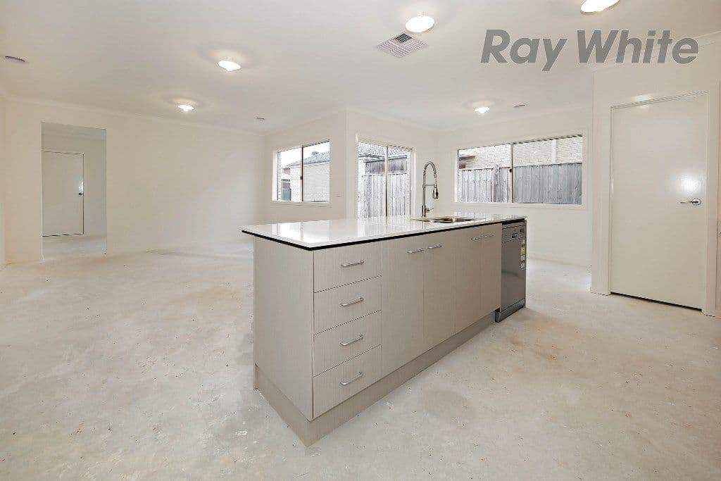 11 Fireside Avenue, Point Cook VIC 3030, Point Cook - Thumbnail 4