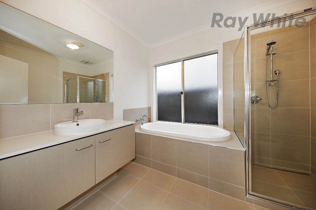 11 Fireside Avenue, Point Cook VIC 3030, Point Cook - Thumbnail 5