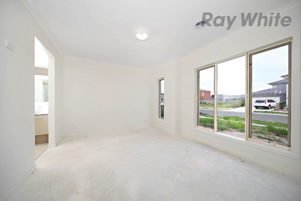 11 Fireside Avenue, Point Cook VIC 3030, Point Cook - Thumbnail 7