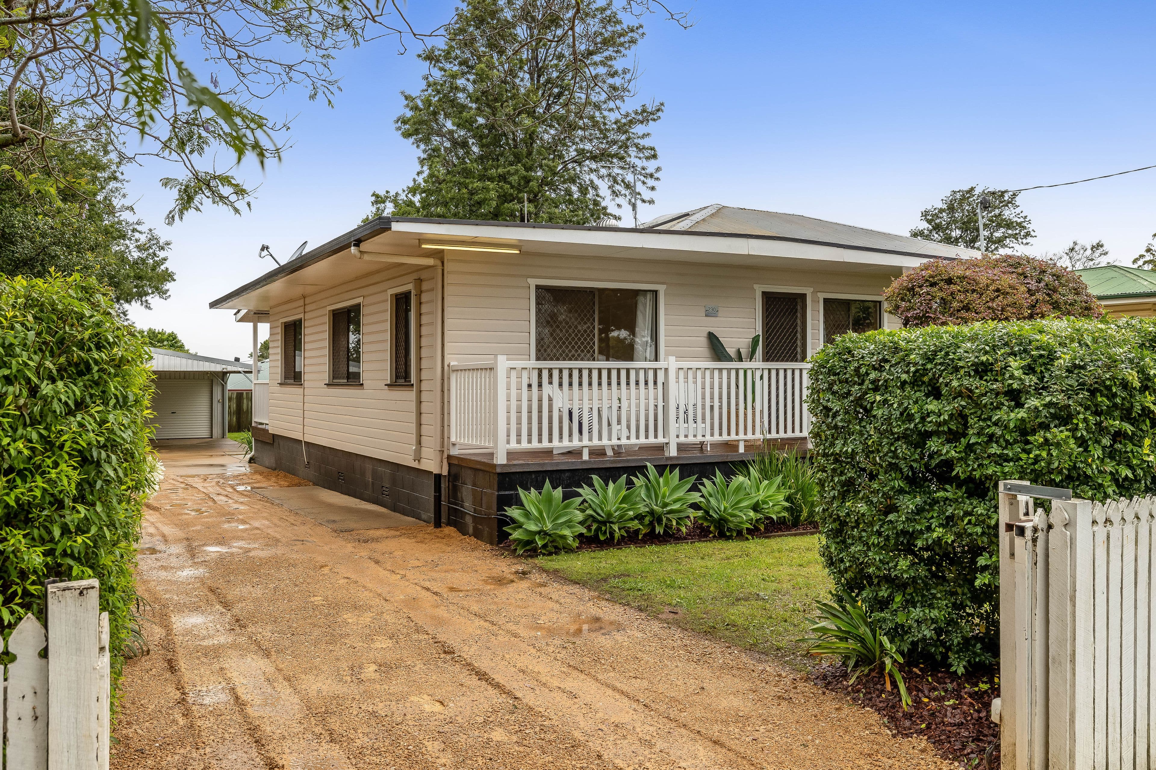 230 Geddes Street, Centenary Heights QLD 4350, Centenary Heights - Thumbnail 2
