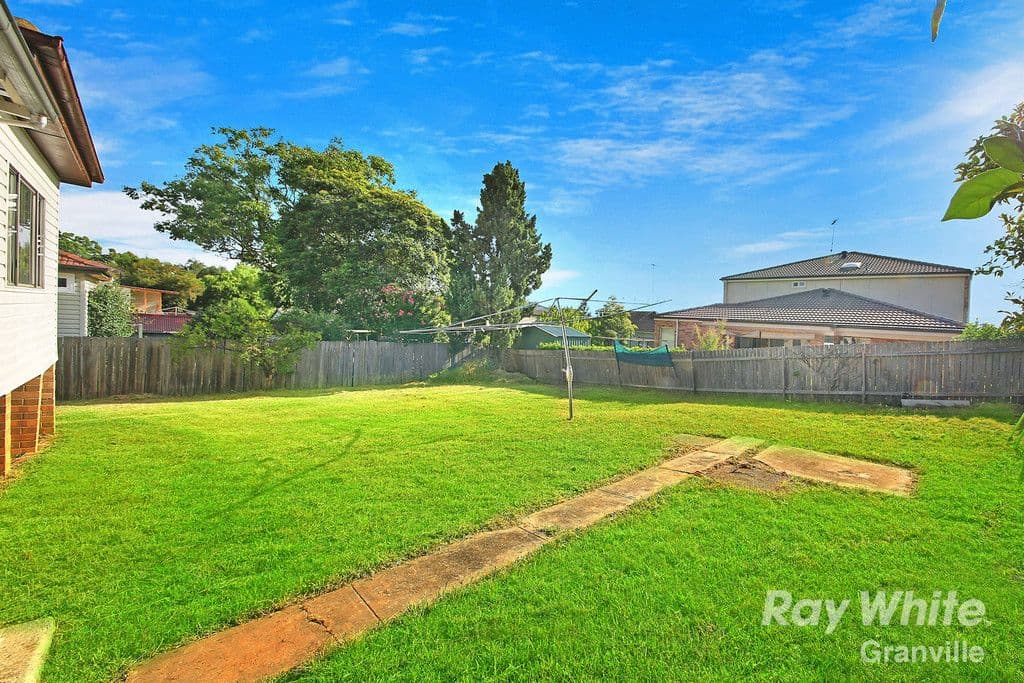 84 Queen Street, Guildford West - Thumbnail 8
