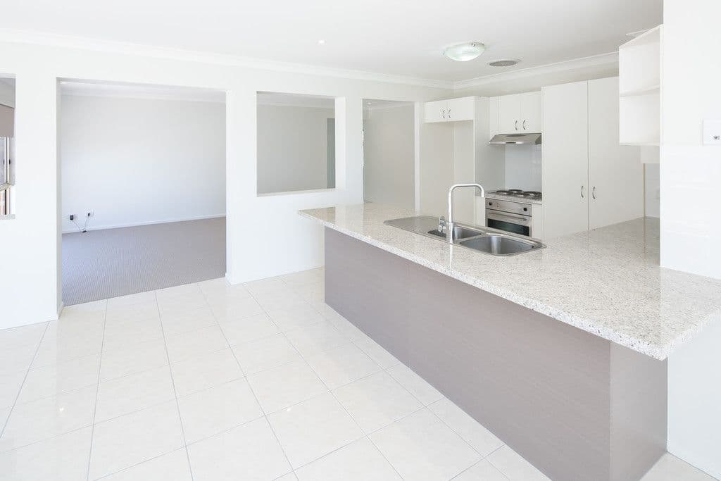 18 Mada Drive, Upper Coomera QLD 4209, Upper Coomera - Thumbnail 3