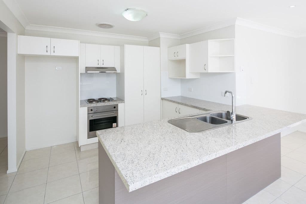 18 Mada Drive, Upper Coomera QLD 4209, Upper Coomera - Thumbnail 4