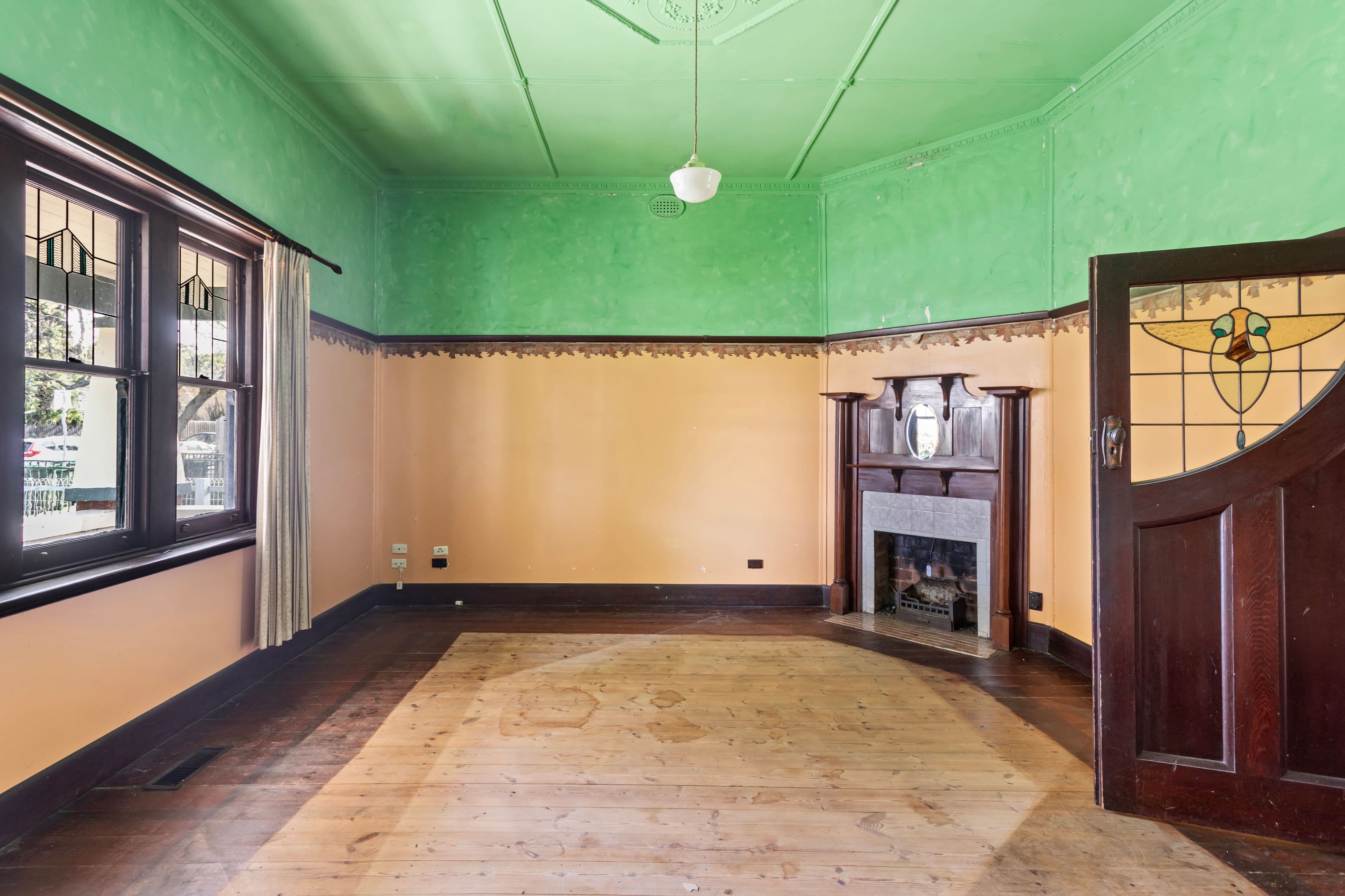 16 Schutt Street, Newport VIC 3015, Newport - Thumbnail 2
