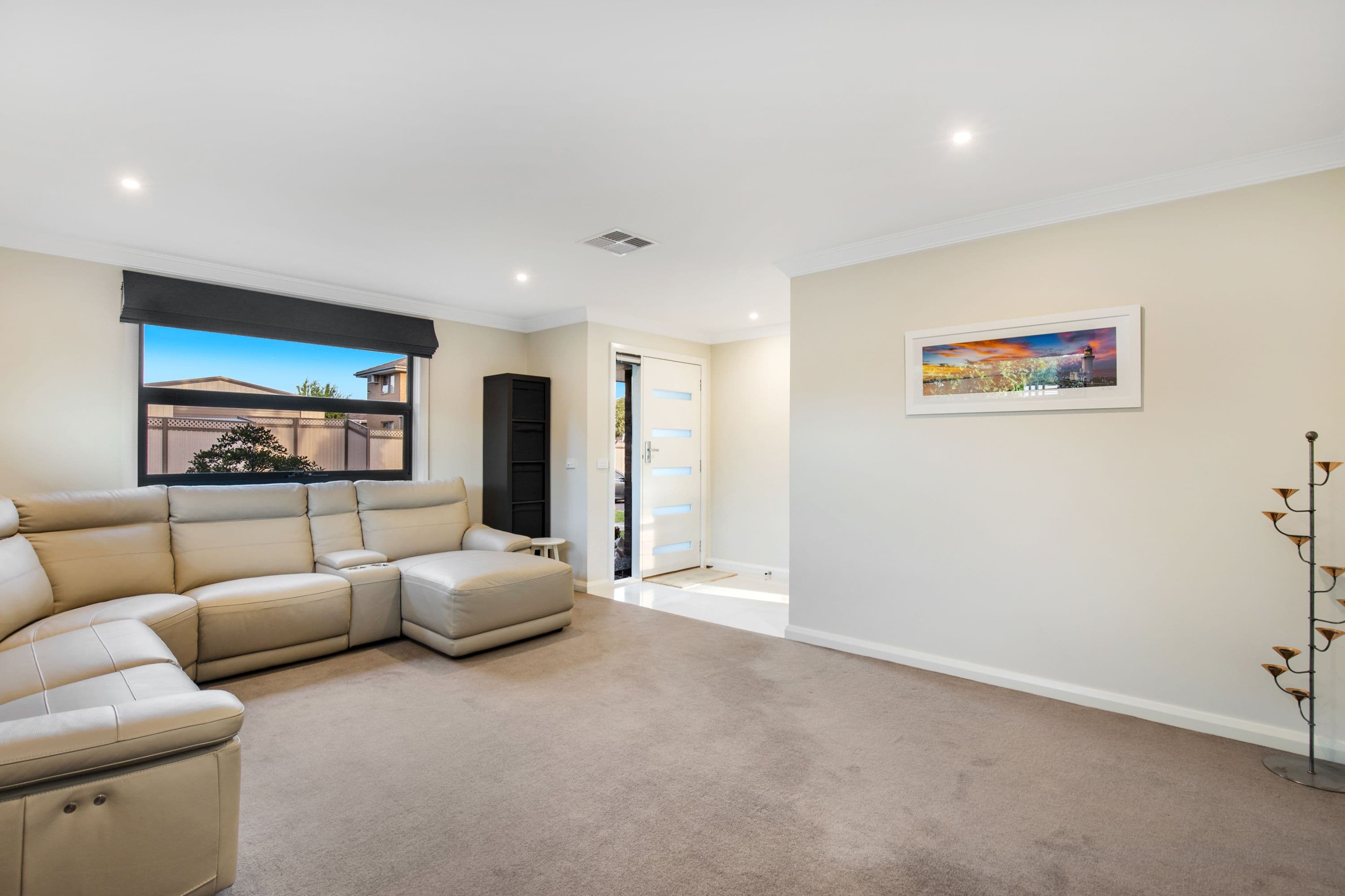1 Loddon Close, Rowville VIC 3178, Rowville - Thumbnail 2