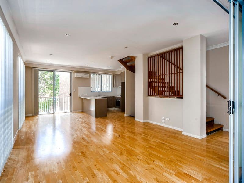 54 Grayson Street, MORNINGSIDE QLD 4170, Morningside - Image 1