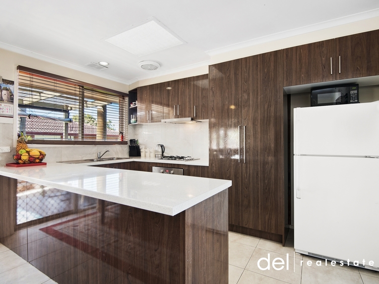 54 Rawdon Hill Drive, Dandenong North, Dandenong North - Thumbnail 3