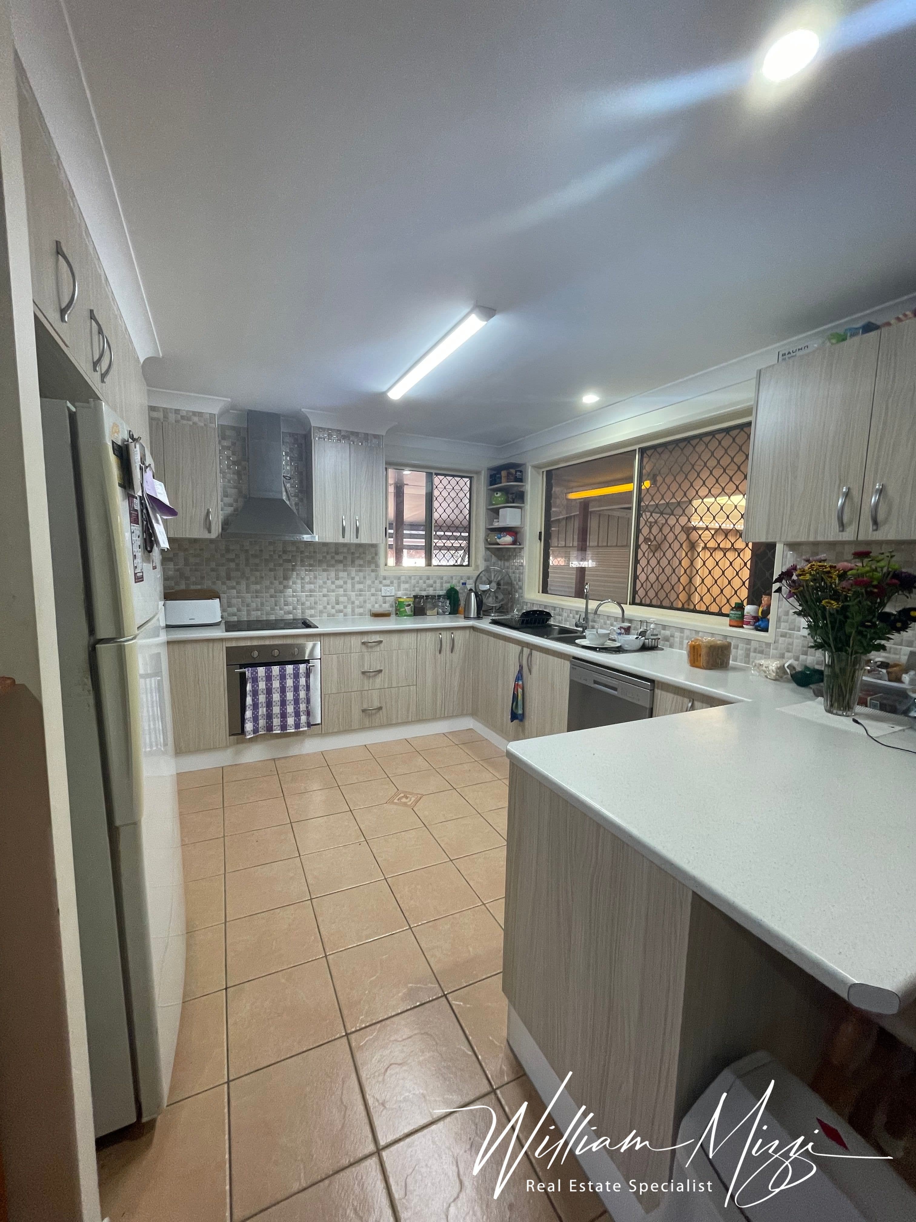 18 Ferny Avenue, Avoca QLD 4670, Avoca - Thumbnail 3
