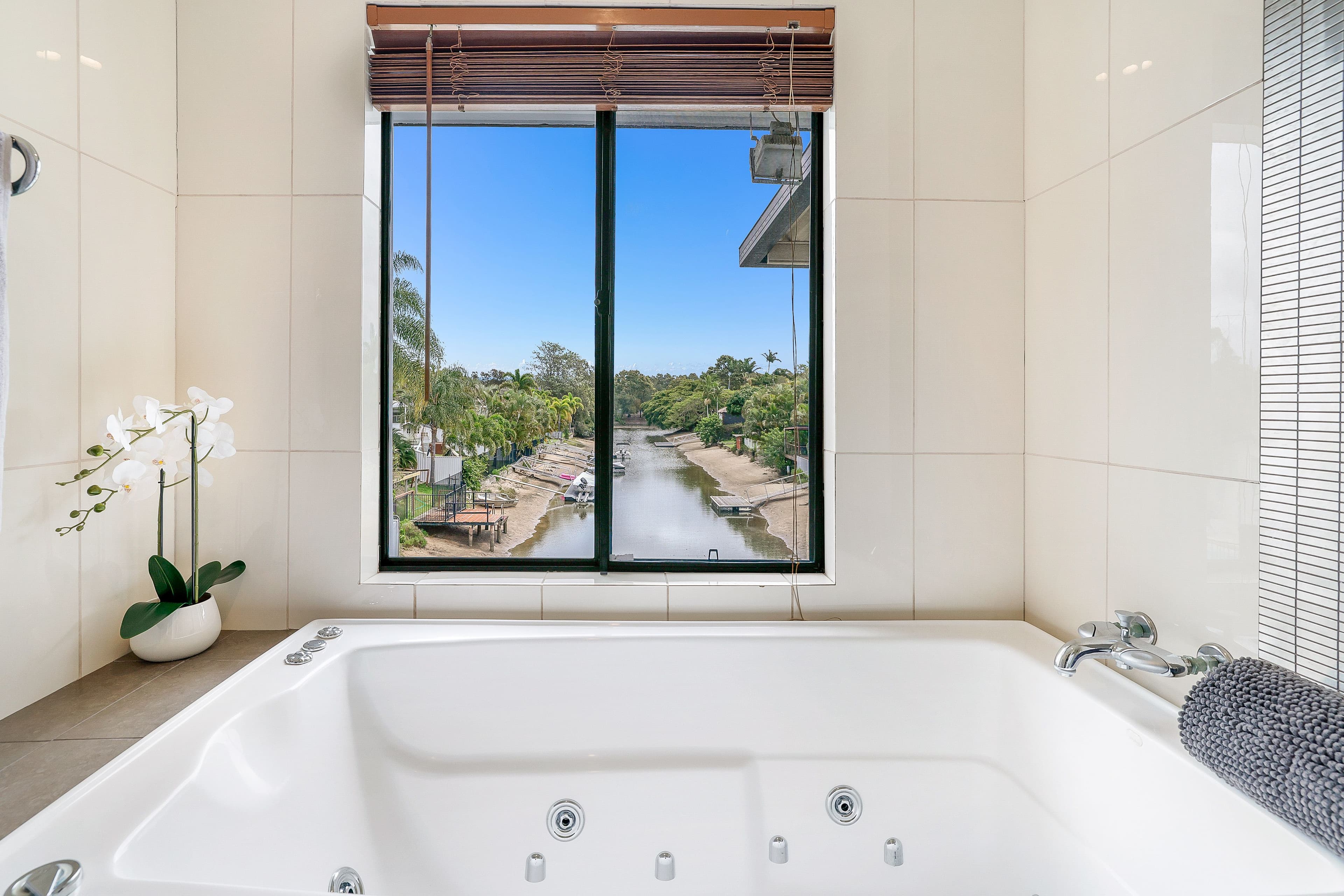 31 Pacific Boulevard, Broadbeach Waters QLD 4218, Broadbeach Waters - Thumbnail 5