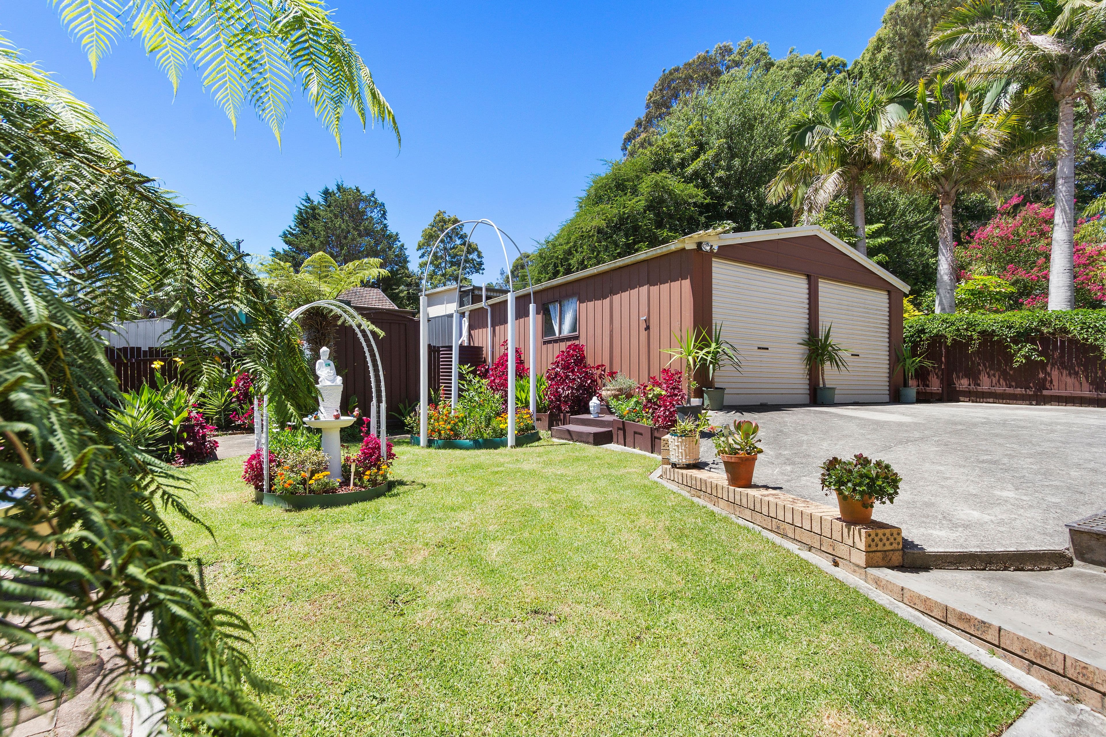 11 Clare Crescent, Batehaven - Thumbnail 3