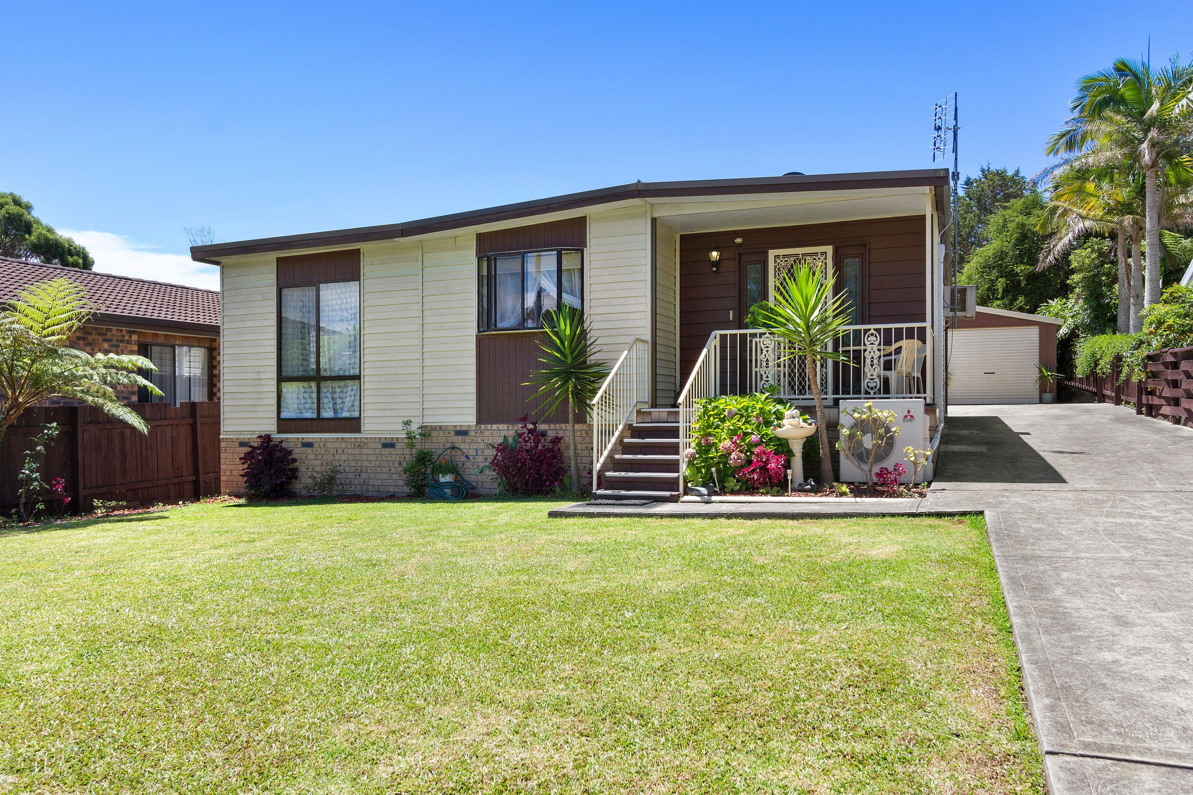 11 Clare Crescent, Batehaven - Thumbnail 5