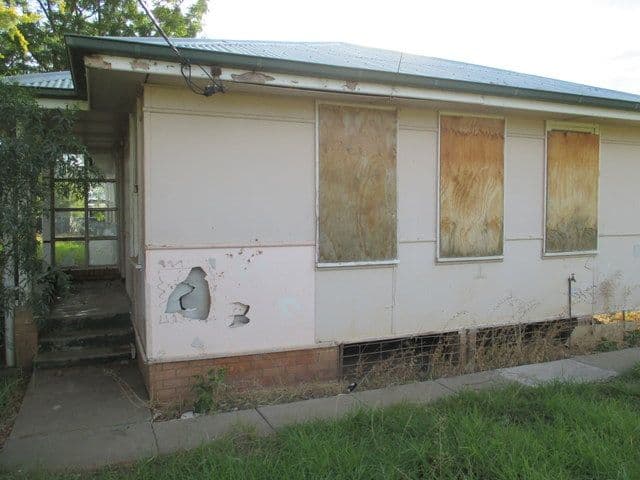 7 Greene Avenue, Coonamble - Thumbnail 2