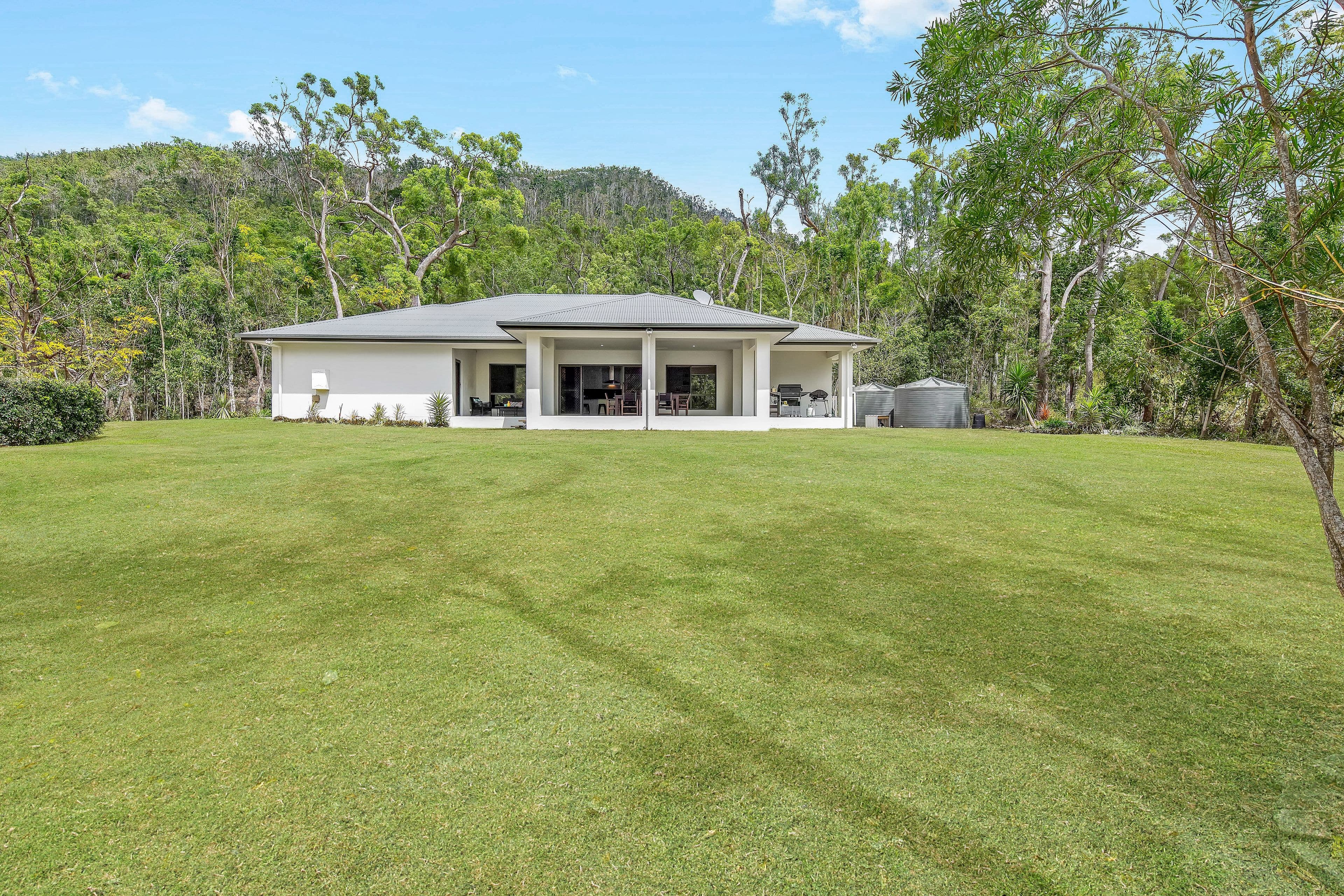 10 Remington Close, Mount Marlow QLD 4800, Mount Marlow - Thumbnail 3
