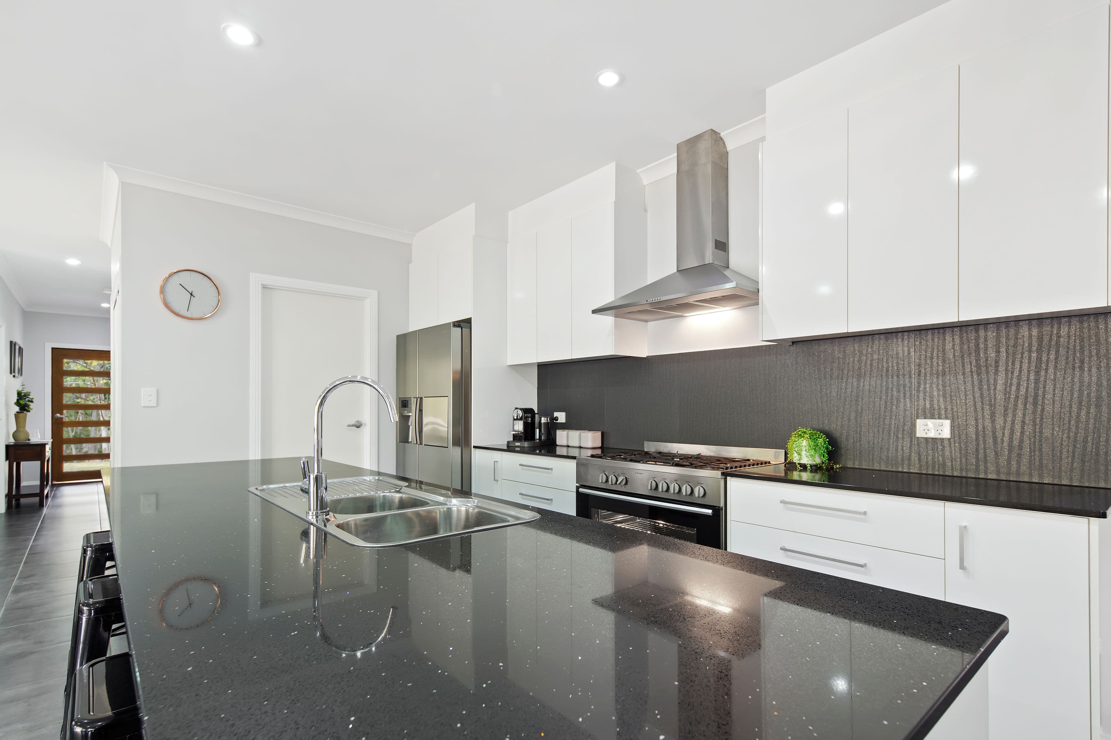10 Remington Close, Mount Marlow QLD 4800, Mount Marlow - Thumbnail 8