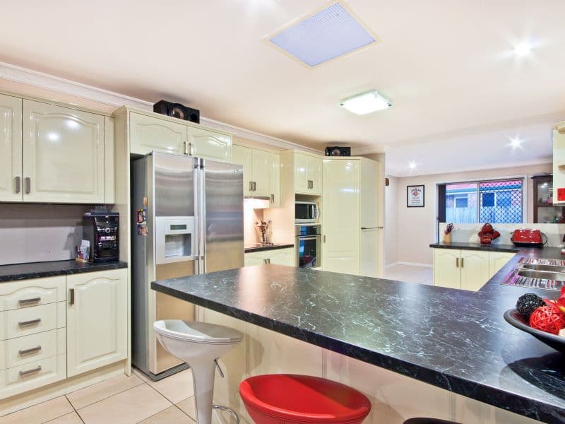 15 Sandwell Crescent, KIPPA-RING QLD 4021, Kippa-Ring - Thumbnail 7