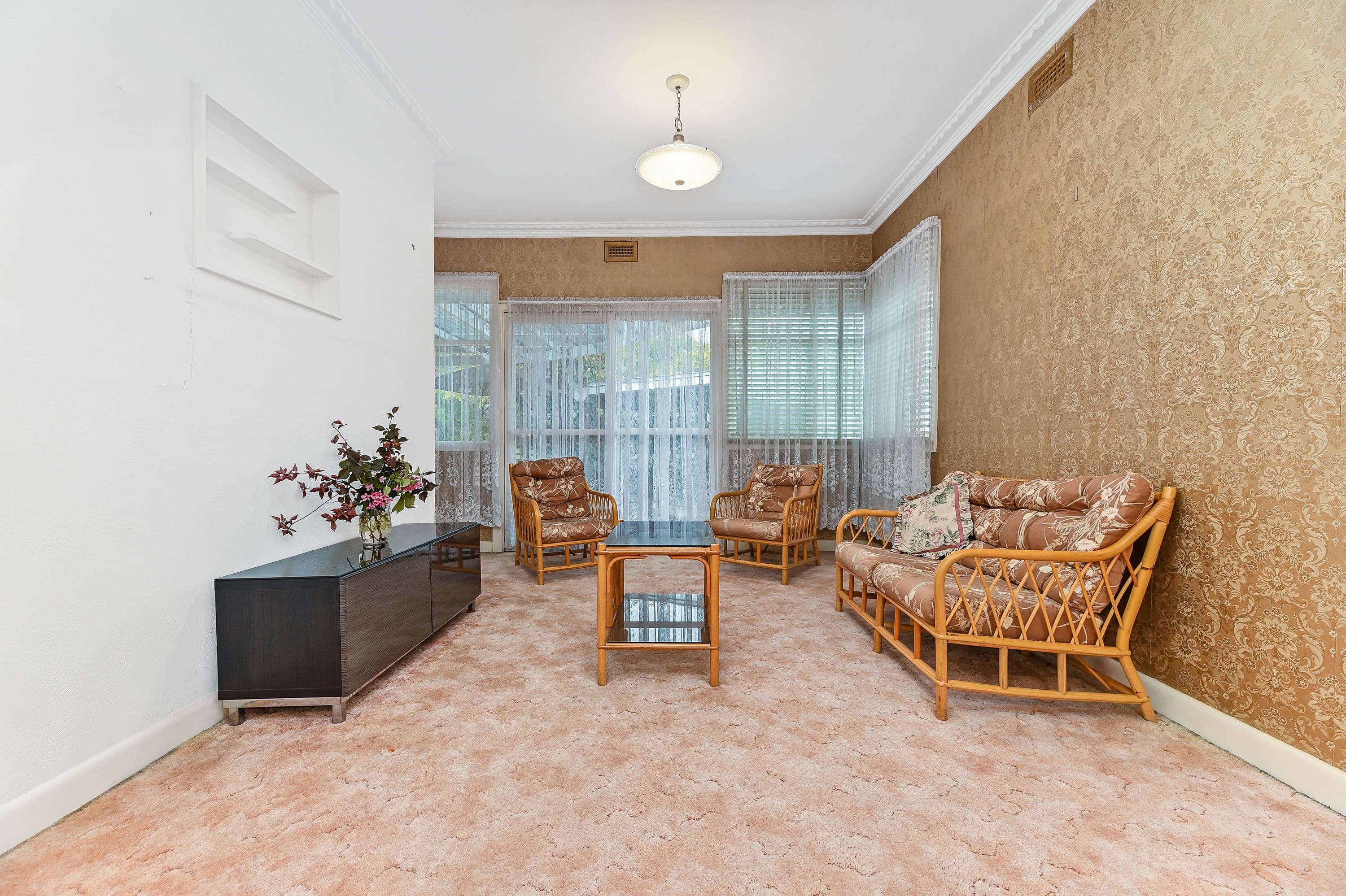 4 Landridge Street, Glen Waverley VIC 3150, Glen Waverley - Thumbnail 5