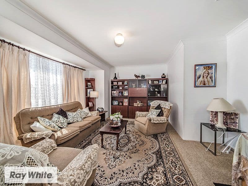 144 Illawarra Crescent S, Ballajura WA 6066, Ballajura - Thumbnail 3