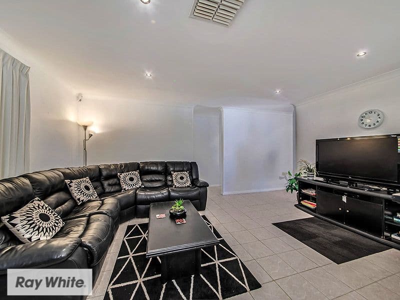 144 Illawarra Crescent S, Ballajura WA 6066, Ballajura - Thumbnail 6