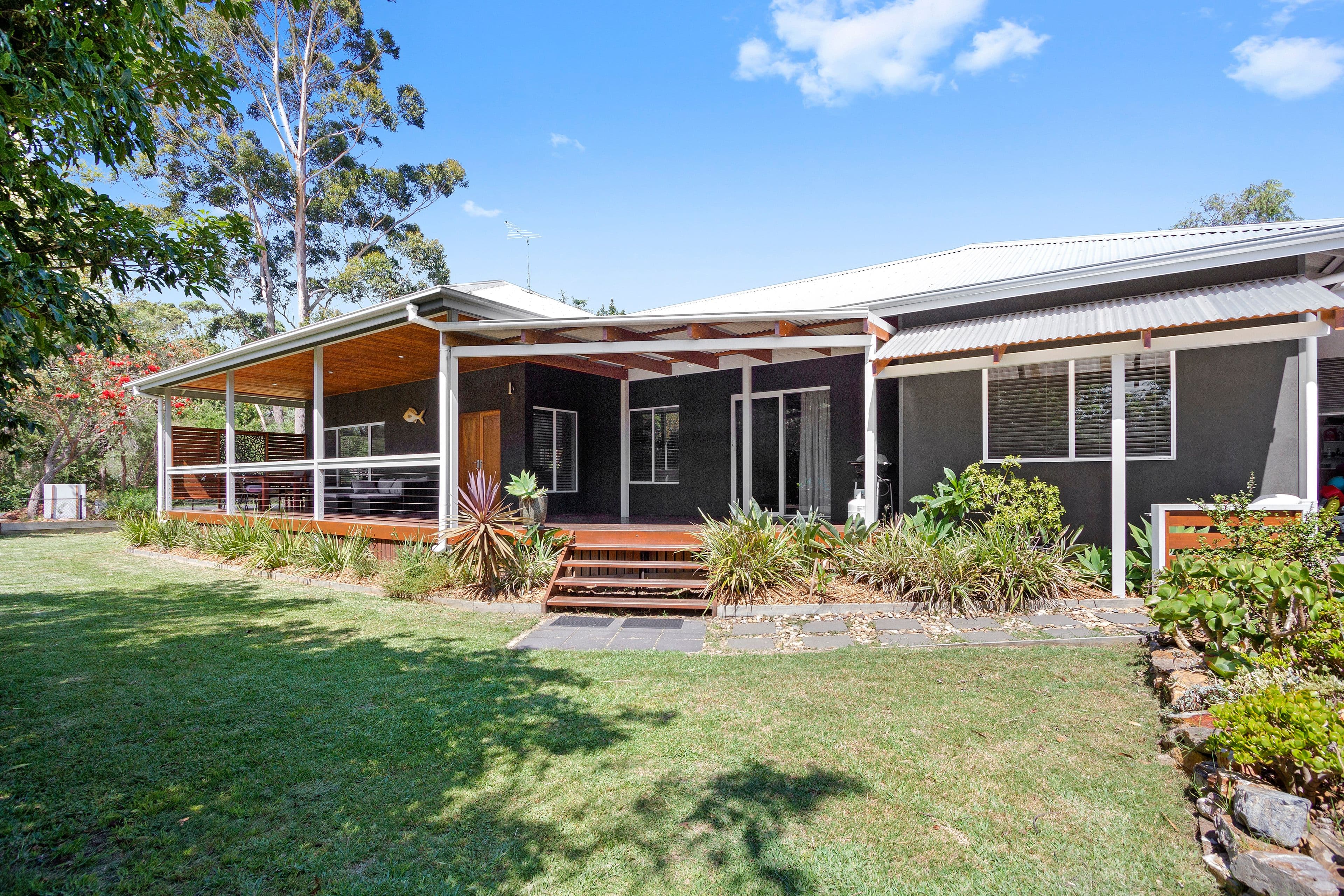32 Candlagan Drive, Broulee - Image 1