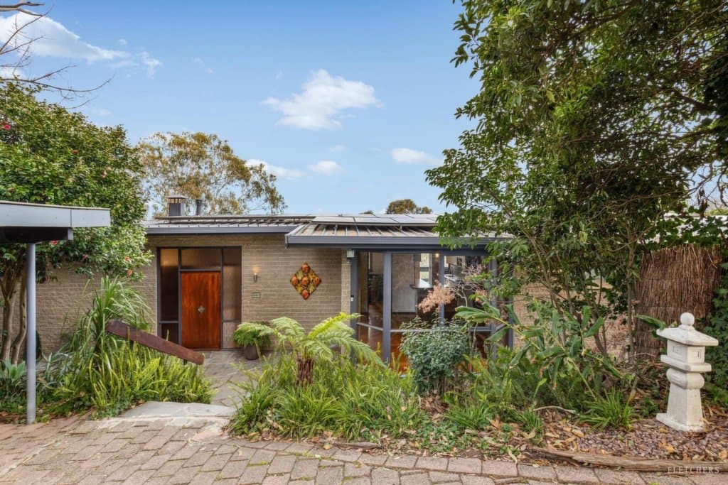 155 Research Warrandyte Road, North Warrandyte - Image 1