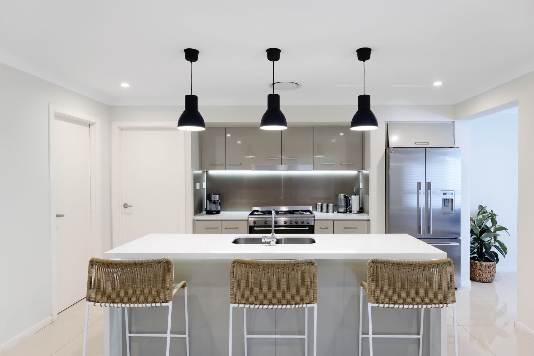 6 Altavista Rise, Glenmore Park NSW 2745, Glenmore Park - Thumbnail 3