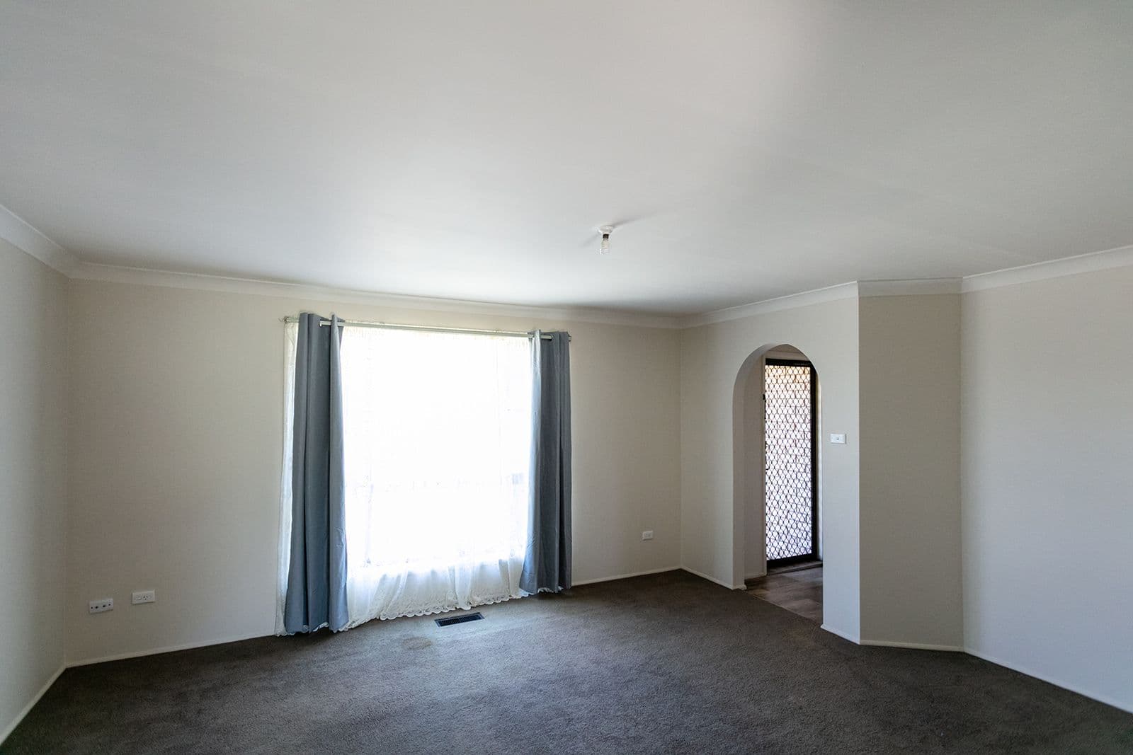 1 Fraser Place, Orange - Thumbnail 4