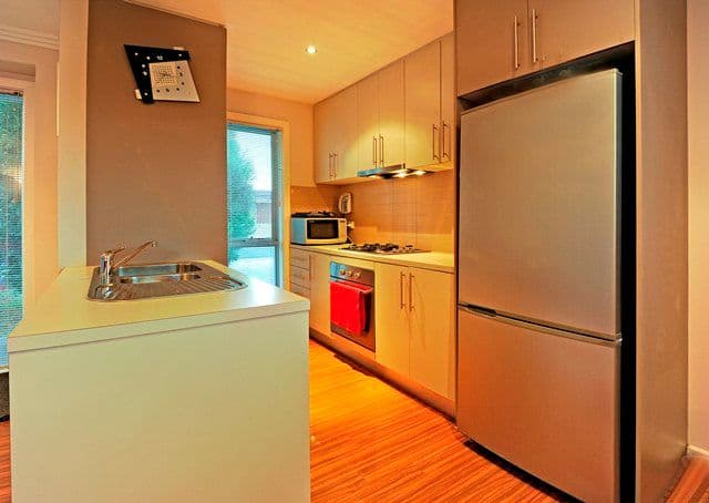154 St Vigeons Road, RESERVOIR VIC 3073, Reservoir - Thumbnail 4