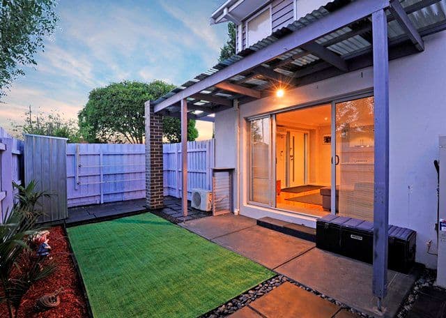 154 St Vigeons Road, RESERVOIR VIC 3073, Reservoir - Thumbnail 6