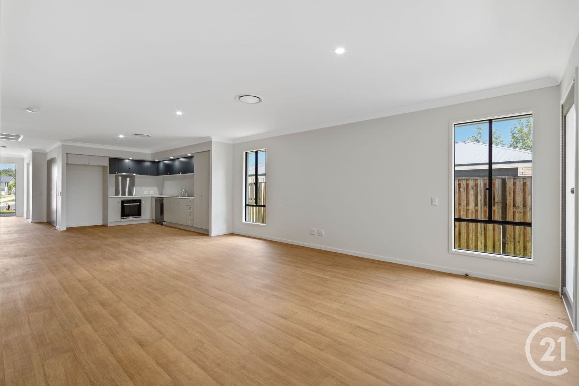 42 Cypress Circuit, Fernvale, QLD, 4306, Fernvale - Thumbnail 2