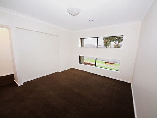 13 Eveline Street, Craigieburn VIC 3064, Craigieburn - Thumbnail 4